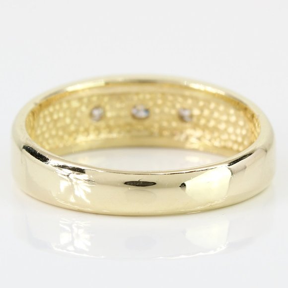 14k Yellow Gold Men's Diamond Wedding Band Ring - Picture 4 of 5